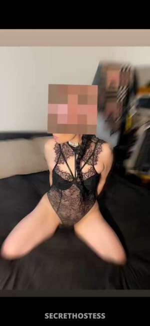33 year old Escort in Calgary Midweek never looked this good Reset Recharge Indulge 