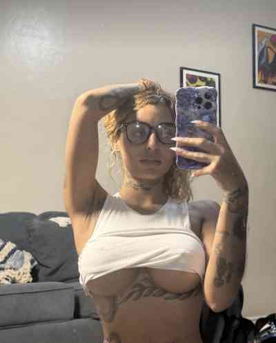 22 year old Escort in Boras Hello I’m available to meet both incall &outcall 
