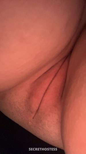 Moist Monday 23 year old Escort in Rochester NY