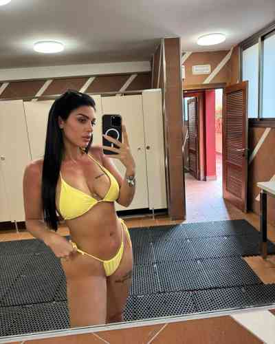24 year old French Escort in Vlora Amber independant