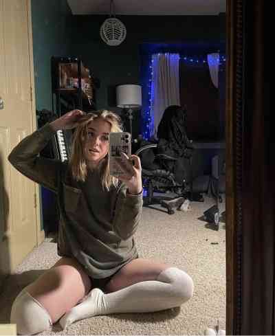 25 year old Escort in Apple Valley CA Down To Meetup 👅💦👅💦 9