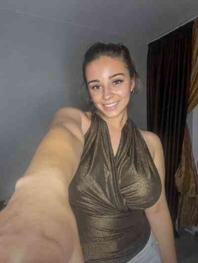 22 year old Escort in Loveland CO Irresistibly Natural