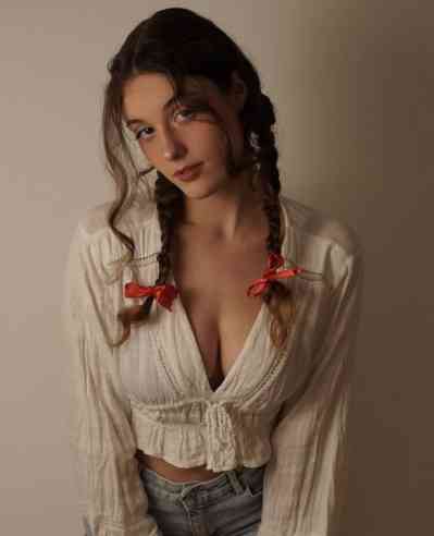 26 year old American Escort in Tulare CA I’m a Professional masseuse