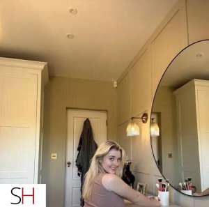 I'm available now, wanna fuck my sweet yummy wet pussy 29 year old Escort in Victoria
