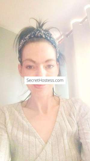 35 year old Escort in Cambridge Bj and deep throat queen, come get your orgasm hit. I always
