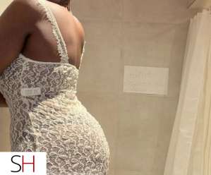 25Yrs Old Escort Laval Image - 3