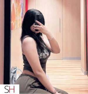Indo canadain girl in town for short period 24 year old Escort in Hamilton