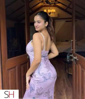 Smriti kaur Panjabi student girl available in your town 24 year old Escort in Winnipeg