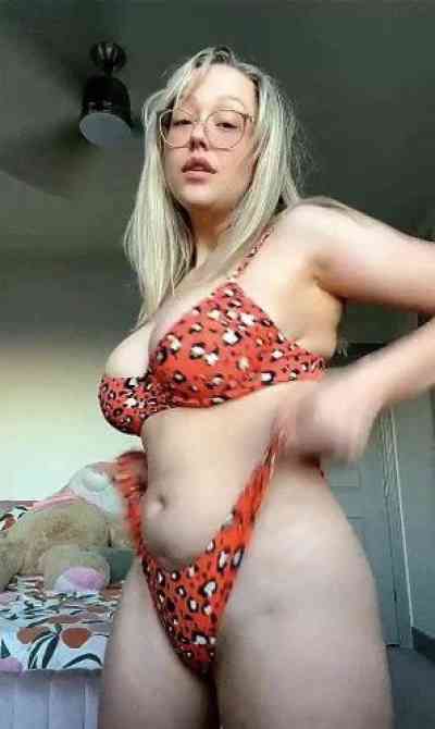 27 year old Escort in Skien I'm available for hookup service and also sell my sexy 