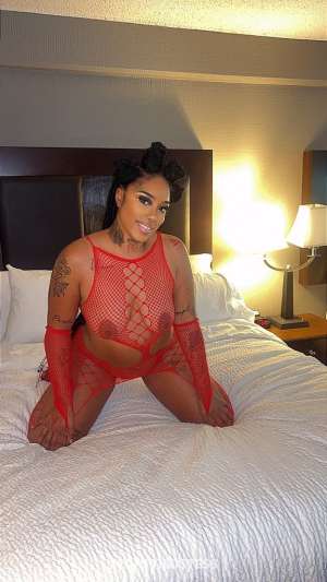 25Yrs Old Escort Lawrence KS Image - 1