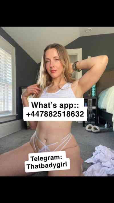 24 year old Escort in Maryborough Please fuck me I do Incall and outcall