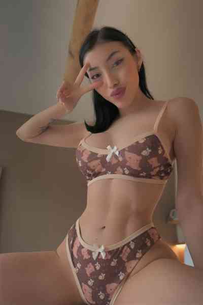 28 year old Canadian Escort in Toronto I am available right now Young🔥Hott$exy Classy and wet