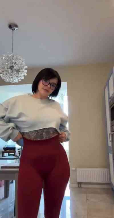 27 year old Escort in Casa Grande AZ I’m Kelly ,I’m available for both. INCALL AND OUTCALL 