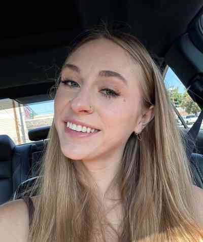 28 year old White Escort in Fairfield CA Karen