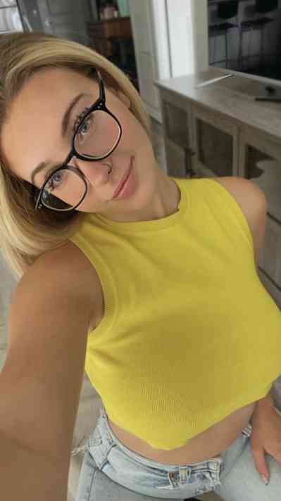 30 year old Escort in Roanoke VA I am a sweet girl with a very naughty side