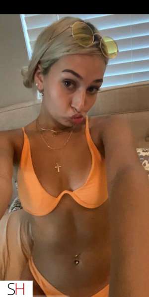im available for sex 24 year old Escort in Hamilton