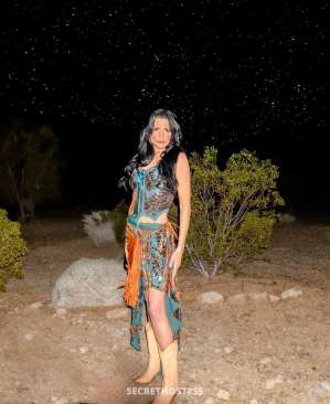 Nevada Reine Escort model, 40-44, black-hair in Phoenix, US 0 year old Escort in Phoenix AZ