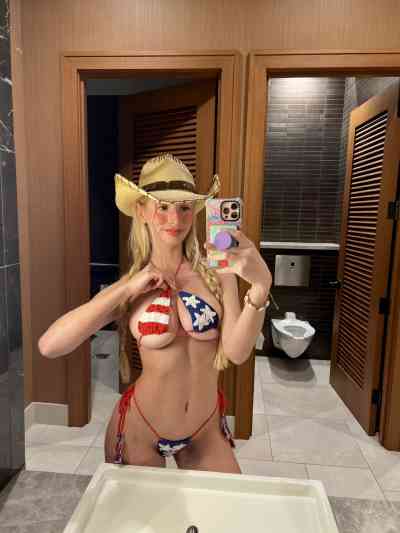 28 year old Escort in Kitchener Harmony heaven massage